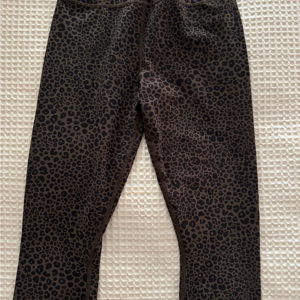 ALO Yoga Black and Green Leggings